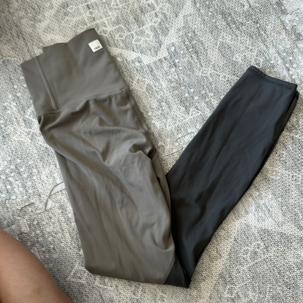 Vuori color block studio leggings